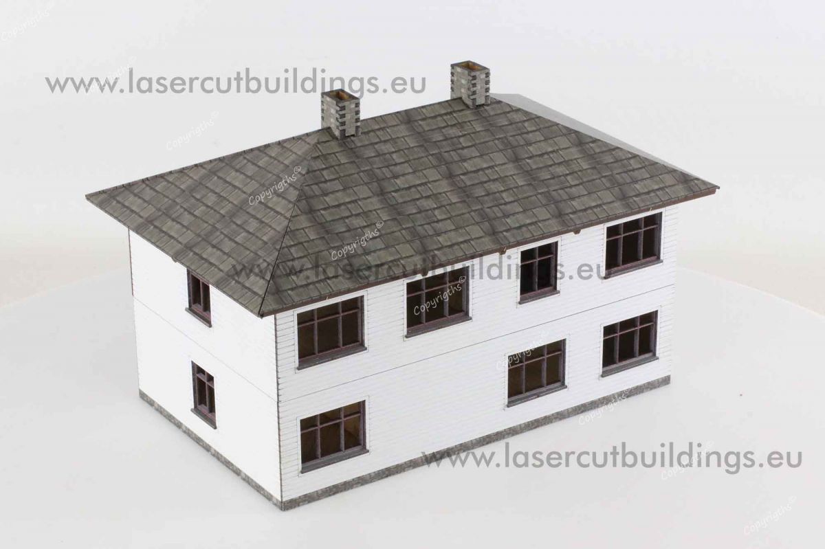 Dom Amerykański LBHP0193 28mm HDF prepaint - widok tyłu z oknami piętra i dachem Laser Cut Buildings
