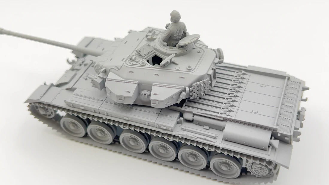 Centurion MBT Mk.3/Mk.5 – widok z góry i boku, dowódca w otwartym włazie, model plastikowy 28mm niepomalowany
