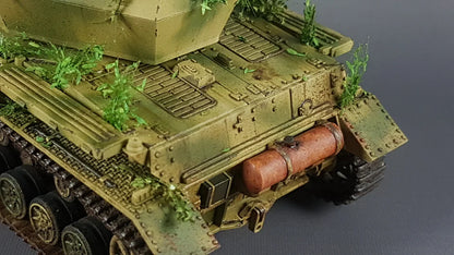 Flakpanzer IV Wirbelwind – zbliżenie na tył kadłuba z beczką paliwa i detalami pancerza 28mm