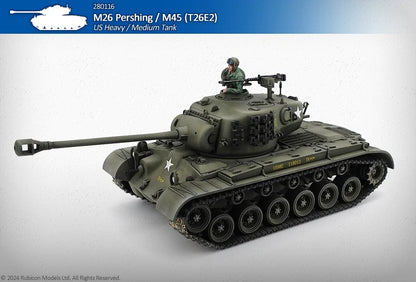 M26 Pershing / M45 (T26E2) – pomalowany model czołgu amerykańskiego USMC w skali 1/56, widok z prawej strony z dowódcą w włazie