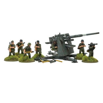 8.8cm Flak 37 – plastikowa armata przeciwlotnicza/przeciwpancerna z 7 metalowymi figurkami załogi Bolt Action 28mm, widok z boku
