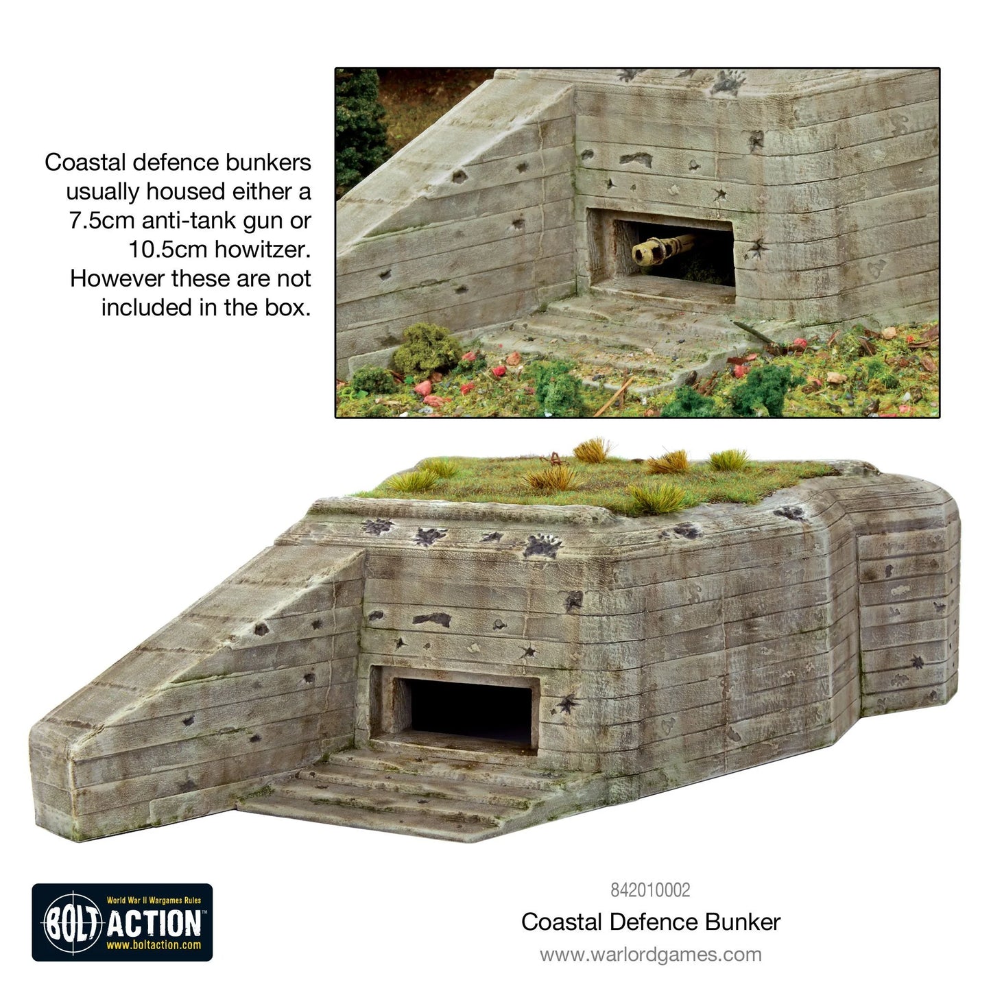 Coastal Defence Bunker 842010002 - pomalowany plastikowy bunker R612/R680 28mm widok z góry z logo Bolt Action: beżowy betonowy bunker z charakterystyczną ścianą boczną flanking wall, zdejmowany dach z zieloną trawą i tuftami, prostokątne wejście, liczne ślady pocisków - zdjęcie w ramce: bunker z działem 7.5cm lub haubicą 10.5cm w oknie strzelniczym - Coastal defence bunkers usually housed either 7.5cm anti-tank gun or 10.5cm howitzer - 842010002 Coastal Defence Bunker - www.warlordgames.com