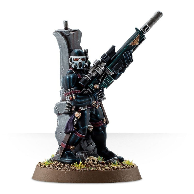 Vindicare Assassin Imperial Agents Warhammer 40K – figurka pomalowana widok z przodu, 52-10