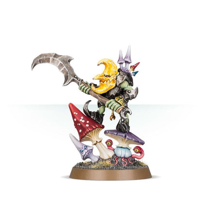 Gloomspite Gitz Loonboss - widok z przodu z moon-sickle żółtym księżycem i grzybami