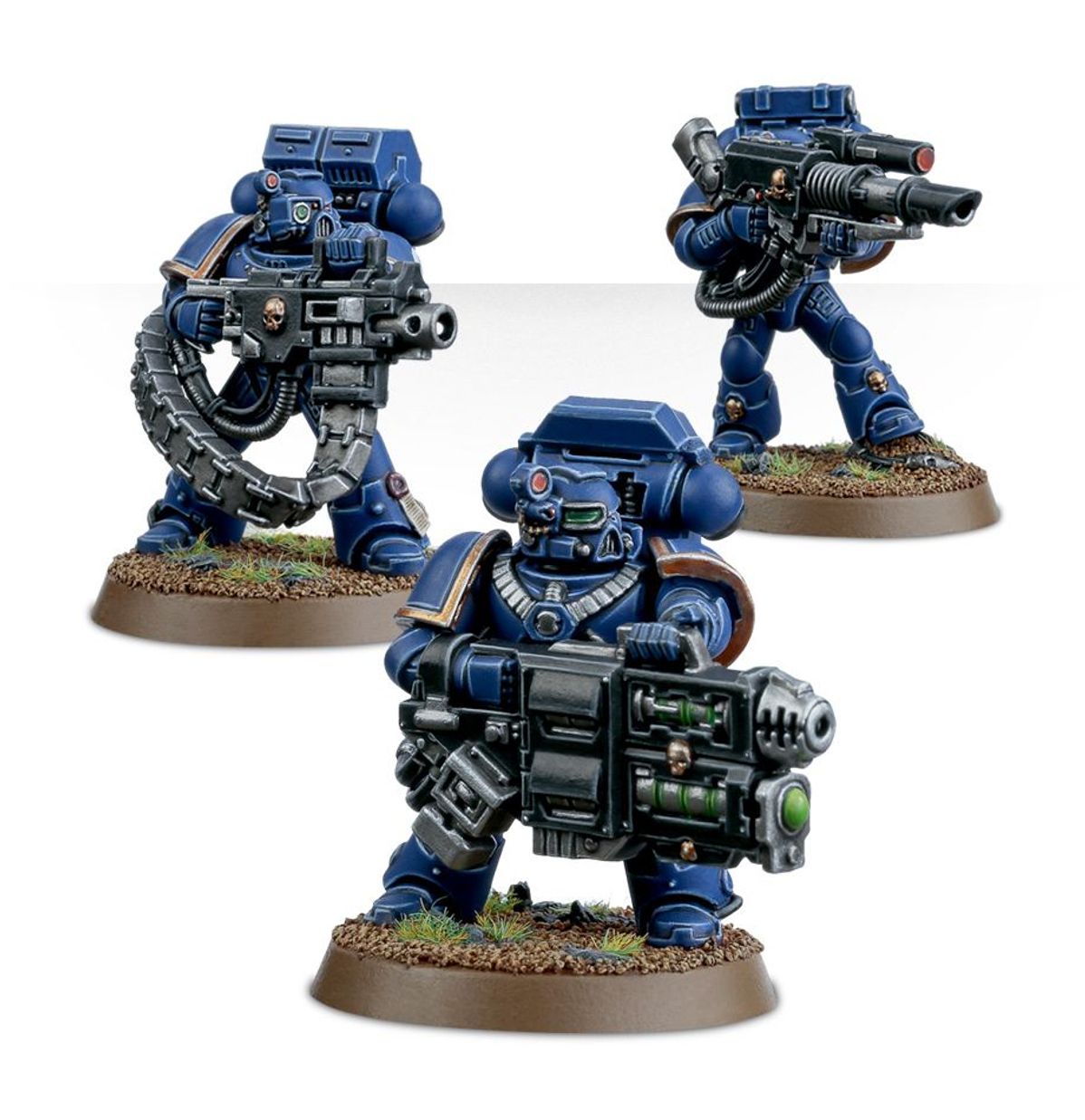 Devastator Squad Ultramarines - 3 modele Devastator z grav-cannon czarna z łańcuchem i czaszką Devastator z lascannon długa czarna lufa z czerwonym okiem w pozycji strzeleckiej Devastator z multi melta czarna z zielonym klejnotem czerwone sensory na hełmach Space Marines Warhammer 40000