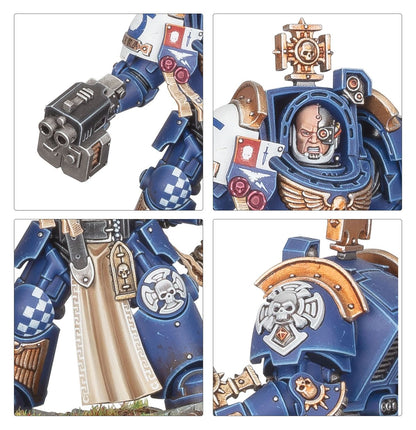 Captain in Terminator Armour - plansza 4 zbliżenia: storm bolter czarny z szachownicą na naramienniku; głowa łysa z cybernetycznym okiem złoty krzyż na hełmie; kremowy tabard z czaszką i symbolem Rozdziału; naramiennik granatowy ze srebrną czaszką i złotym ornamentem Warhammer 40K