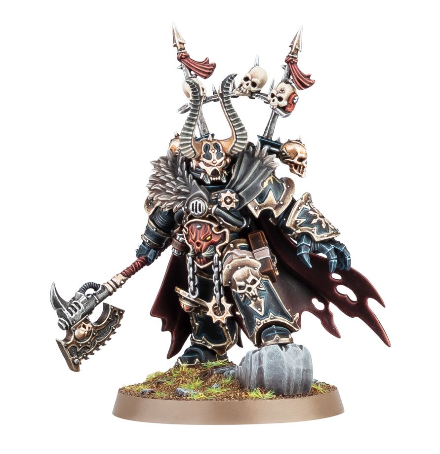 Chaos Lord - czarny pancerz topór z czaszką czerwona maska i futrzana peleryna Chaos Space Marines Warhammer 40000