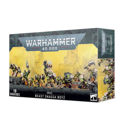 Ork Beast Snagga Boyz - pudełko Warhammer 40000 Orks Beast Snagga Boyz żółto-szare z ilustracją 10 Beast Snagga Boyz szarżujących przez ruiny zielona skóra białe zbroje choppas sluggi thump gun 10 Miniatures boczna ścianka z napisem Beast Snagga Boyz Games Workshop