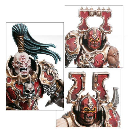 Blood Warriors detale głów - kolaż 3 ujęć: łysa głowa Chaos Championa z bliznami i zielonymi włosami, hełm z symbolem Khorne i żółtymi oczami, hełm z otwartą paszczą i symbolem Khorne - Warhammer Age of Sigmar