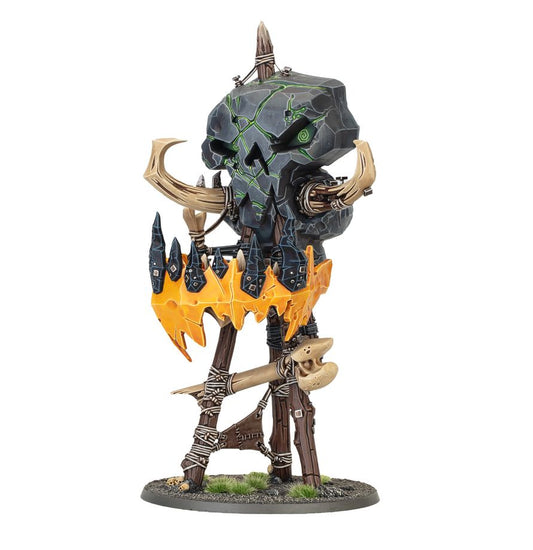 Bossrokk Tower wariant Ironjawz - widok z przodu z zielonymi żyłami na czaszce żółtymi płomieniami i złotymi kłami