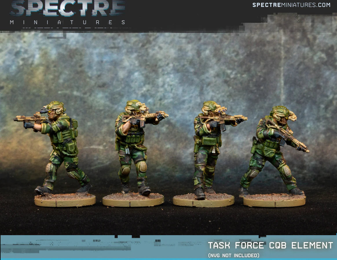 Task Force CQB Element Spectre Miniatures – 4 operatorzy w kamuflażu Multicam z tłumionymi M4 300 Blackout w pozycjach bojowych, widok z przodu
