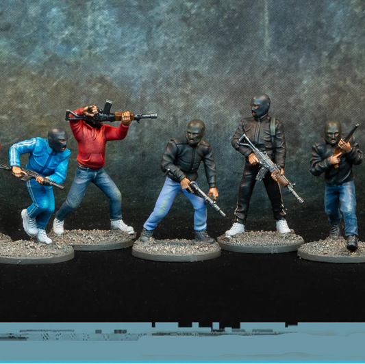 Criminal Element Gang Spectre Miniatures – 5 gangsterów w cywilnych ubraniach i kominiarach z M4, Galil, Mac-10 i strzelbą, 28mm widok z przodu
