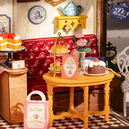 Herbaciarnia Leisure Time Tea Room Rolife DG171 – zbliżenie na wnętrze: półki London Tea Room z herbatami Earl Grey, dżemami i ciastami