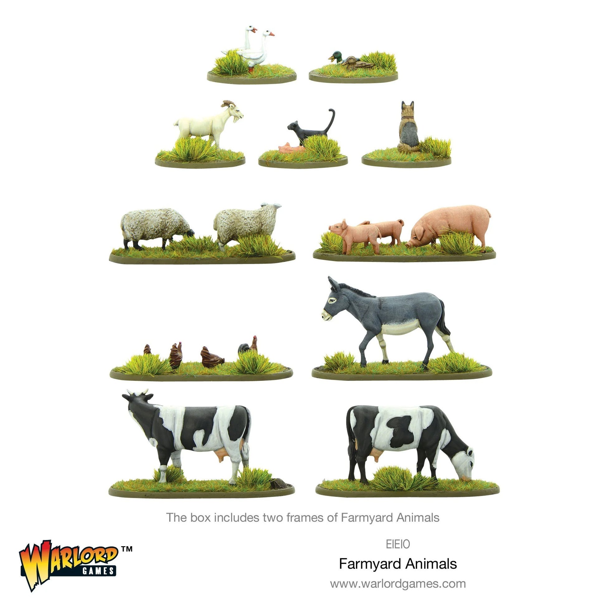 Farmyard Animals EIEIO - pomalowane zwierzęta 28mm na podstawkach z zieloną trawą białe tło widok z drugiej strony: rząd 1 - 2 gęsi białe po lewej, 2 kaczki białe po prawej - rząd 2 - biała koza po lewej, 2 koty czarny i różowy w środku, pies owczarek niemiecki po prawej - rząd 3 - 2 owce białe po lewej, 2 świnie różowe z 2 prosiętami po prawej - rząd 4 - 4 kurczaki brązowe po lewej, osioł szary po prawej - rząd 5 - 2 krowy czarno-białe jedna stojąca jedna pasąca się - The box includes two frames of Farmyar