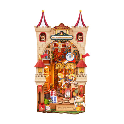 Fairytale Amusement Park Book Nook – gotowy model z oświetleniem LED na tle książek