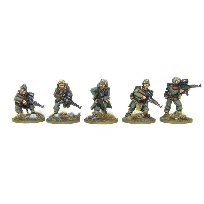 German Heer with Infra-Red Assault Rifles Warlord Games WGB-LHR-19 – 5 figurek Heer ze StG 44 i celownikami podczerwonego ZG 1229 Vampir, kamuflaż Splittermuster, metal 28mm