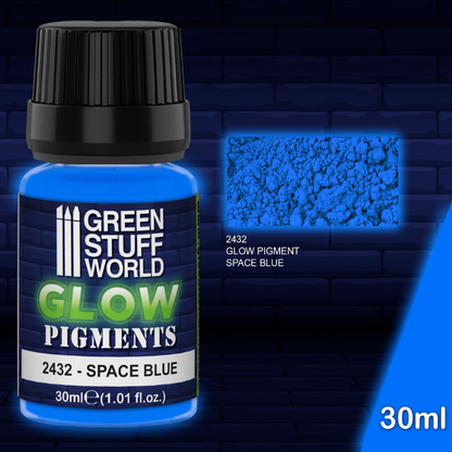 Green Stuff World Glow Pigment 2432 Space Blue – butelka 30ml fosforescencyjnego pigmentu w proszku świecącego niebiesko w ciemności, seria Glow Pigments
