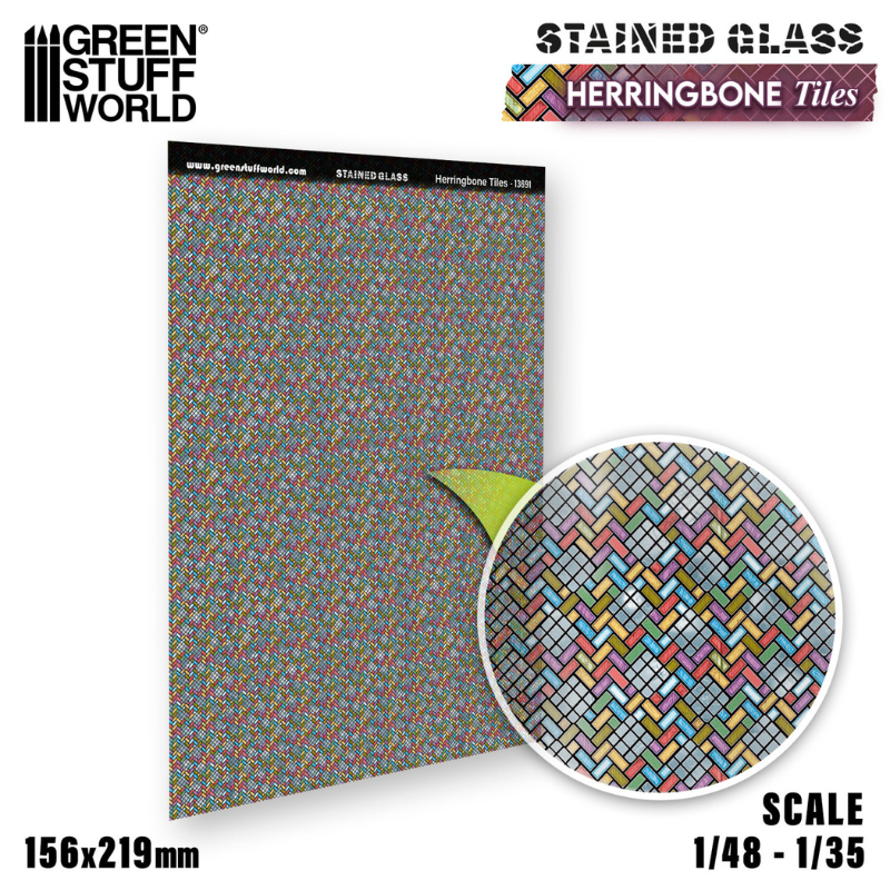 Herringbone Tiles Stained Glass Green Stuff World 13691 – pełny arkusz witraża jodełka 156x219mm, widok frontu z etykietą produktu i wielobarwnym wzorem geometrycznym
