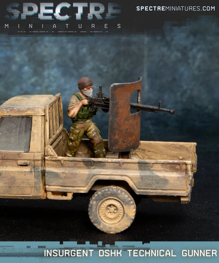 Insurgent DShK Technical Gunner Spectre Miniatures – partyzant przy karabinie DShK z prowizoryczną osłoną na skrzyni pickupa, 28mm widok z boku
