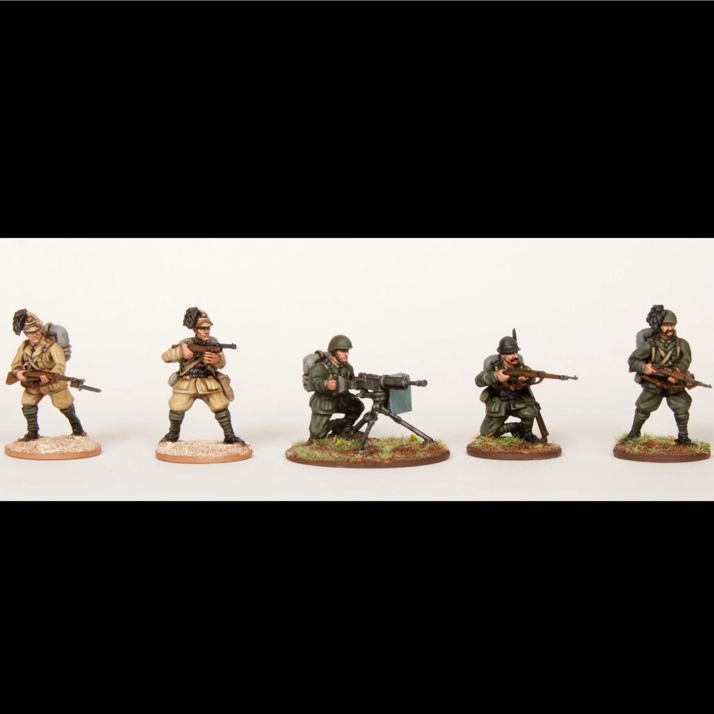 Italian Infantry Bolt Action Wargames Atlantic – 5 figurek Bersaglieri i obsługa Breda 37, plastik 28mm
