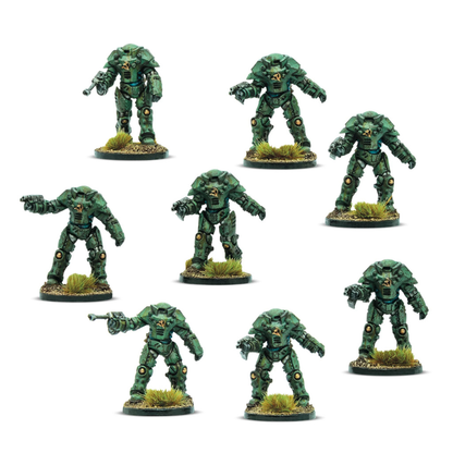 Konflikt '47 Guards MK II Armoured Infantry 452200806 – 8 pomalowanych metalowych figurek sowieckich Gwardzistów w zielonej zbroi wspomaganej MK II z żółtymi detalami czujników, różne pozy bojowe – strzelające, wskazujące i atakujące, widok z przodu, okrągłe podstawki z trawą, 28mm Konflikt '47 Warlord Games

