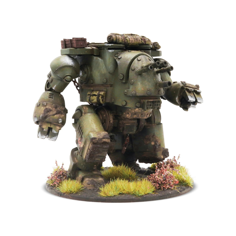 Konflikt '47 Hornet Medium Walker 452600601 – pomalowany model średniego walkera Commonwealth w kamuflażu oliwkowo-brązowym, widok z przodu lewej strony: poczwórne HMG na prawym ramieniu, ciężkie działko automatyczne, ramię użytkowe z chwytakiem, podstawka z trawą i kamieniami, 28mm Warlord Games
