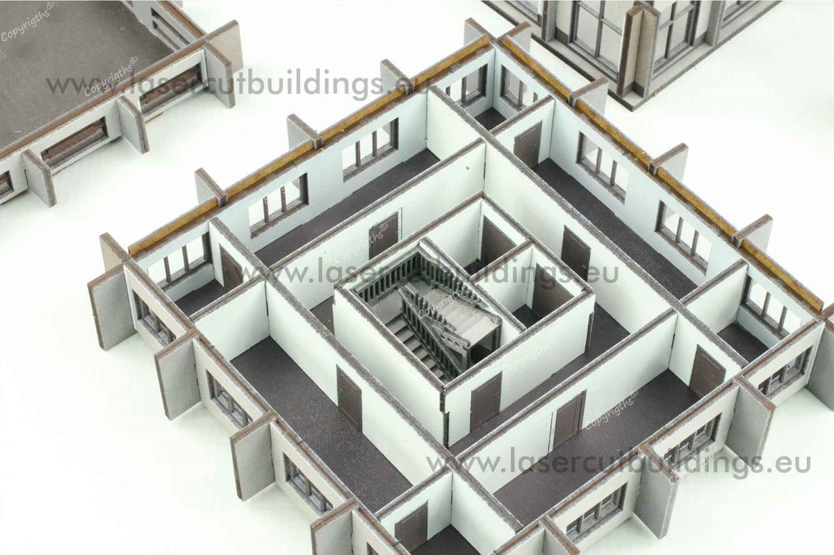 Budynek biurowy II LBHP0356 – zbliżenie na wnętrze piętra z klatką schodową, korytarzami i wyjmowanymi ściankami działowymi, 28mm Laser Cut Buildings
