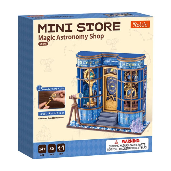 Sklep Astronomiczny Magic Astronomy Shop Rolife DS048 – pudełko zestawu Mini Store trzymane w rękach jako prezent