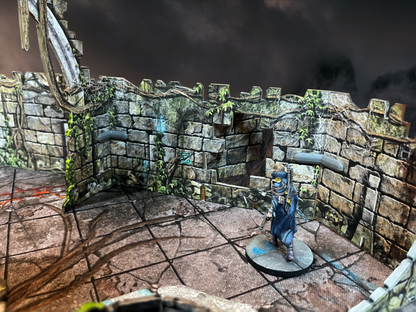Maladum Oblivion's Maw – nowy teren 3D: ruiny kamiennego sanktuarium porośnięte bluszczem z Poszukiwaczem wewnątrz
