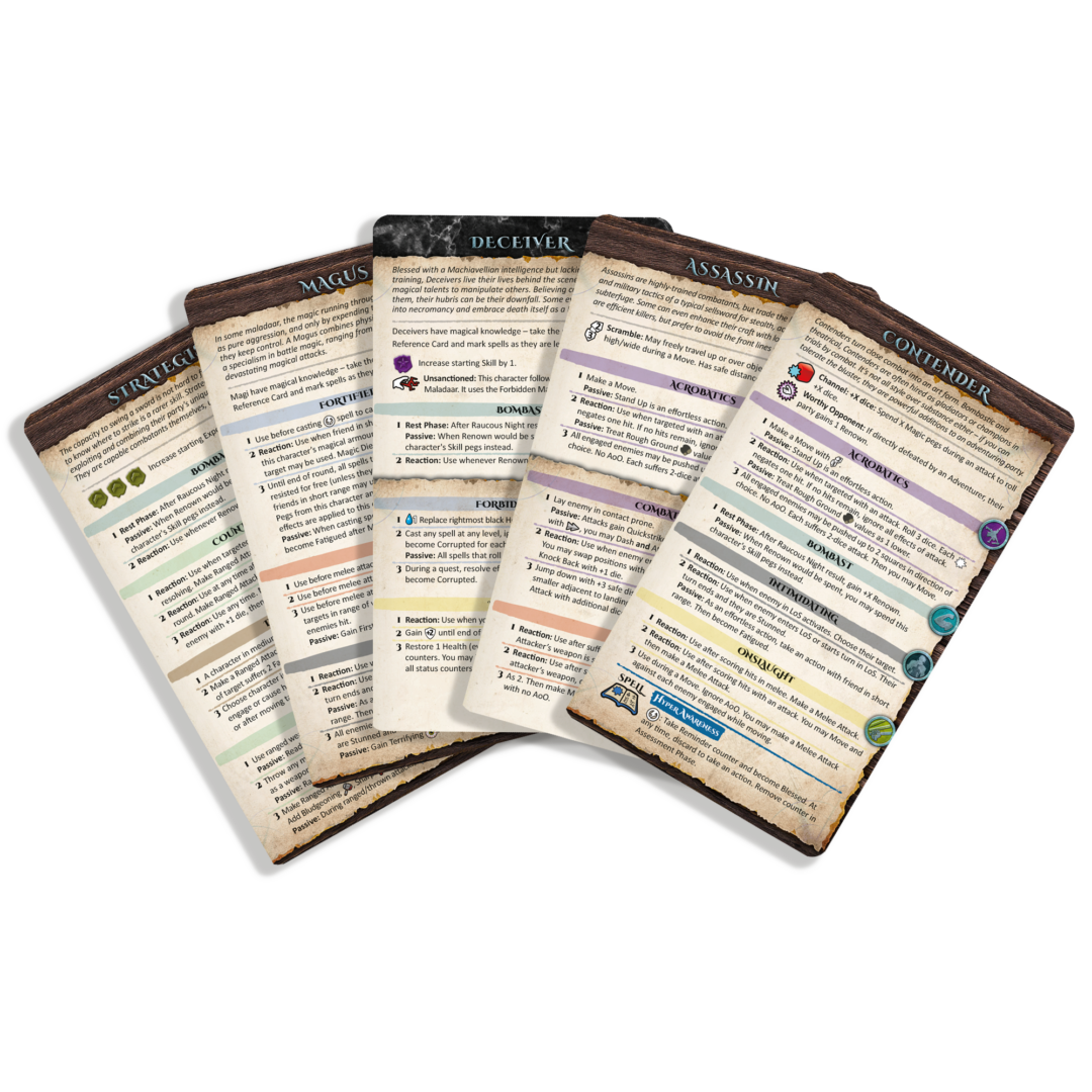 Maladum Reference Cards BSGMDA003 Battle Systems - 28 kart rozłożonych wachlarz klasy postaci Deceiver Assassin Contender widok z przodu

