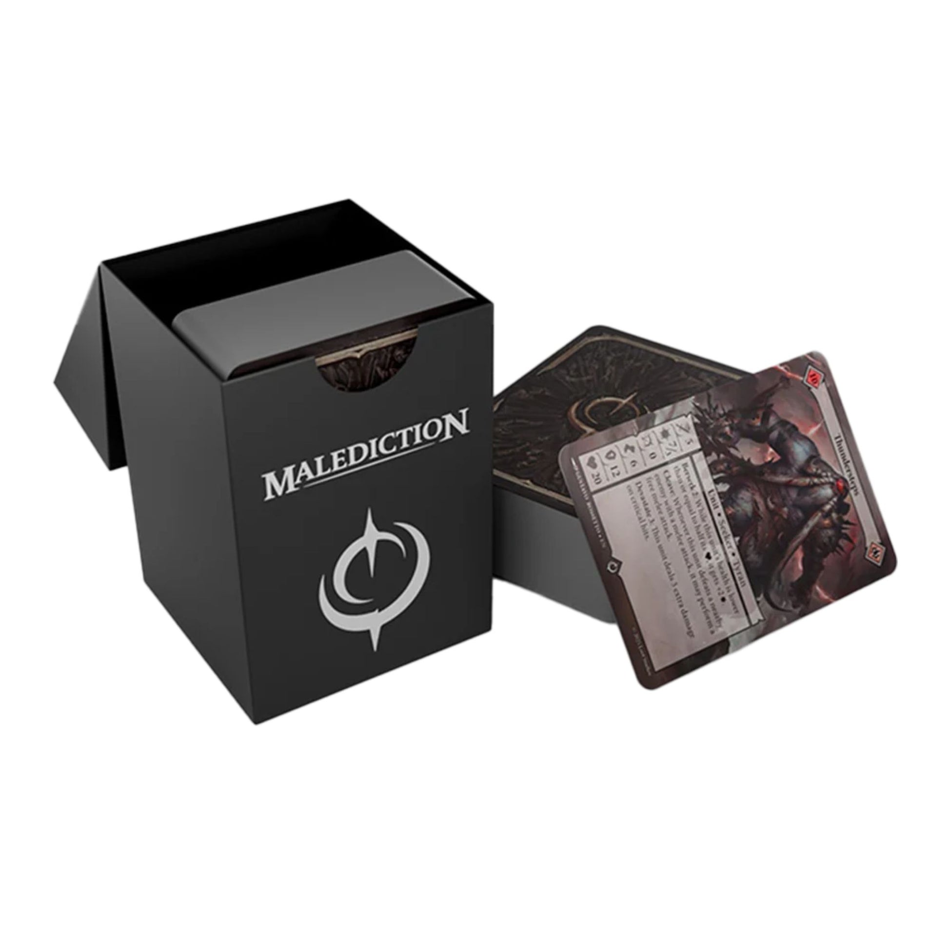 Malediction PP Deck Box – czarne pudełko z logo Malediction i kartą Thundersteps opartą z boku, widok frontalny na białym tle