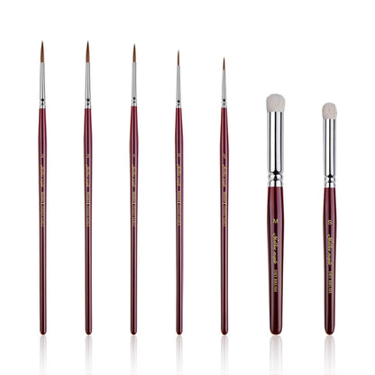 7 pędzli Golden Maple K-Series rozłożonych na białym tle – rozmiary 3/0, 0, 1, 2×2 Kolinsky Sable oraz S i M Goat Hair Dry Brush
