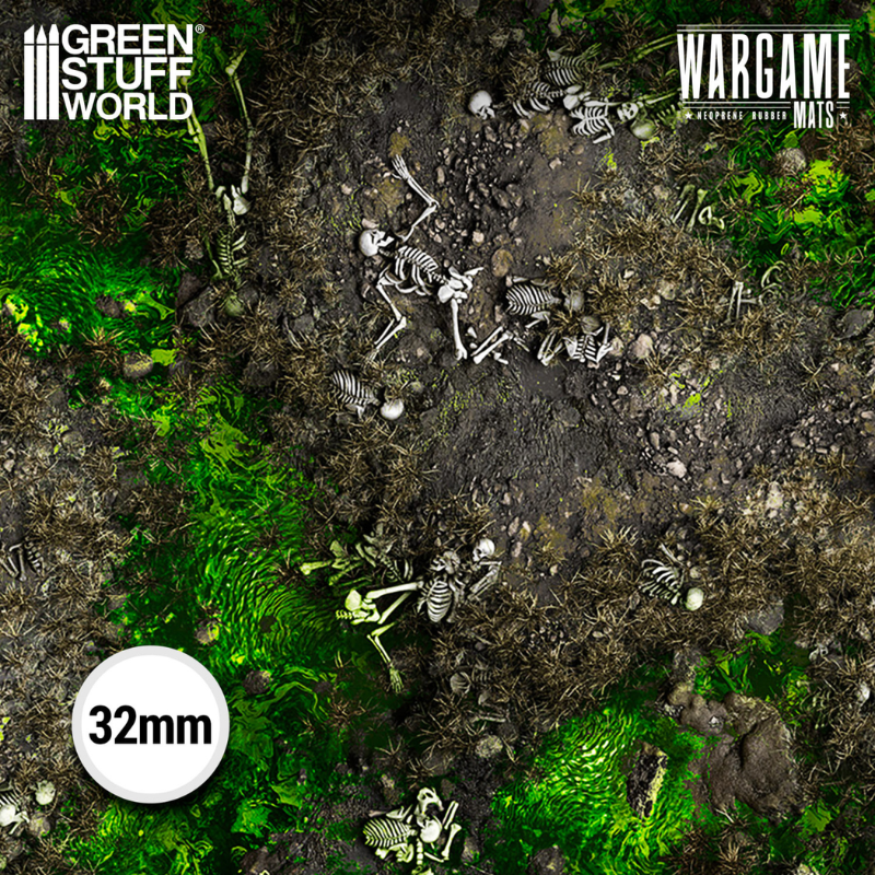 Wargame Mat Boneblight Marsh – zbliżenie na ciemne bagno z szkieletami i trawą, skala 32mm, wysoka rozdzielczość druku, widok z góry