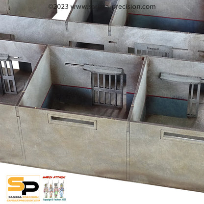 The Prison P033 28mm MDF - Więzienie - szczegół wnętrza cele z kratami i drzwiami Sarissa Precision
