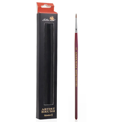 Pędzel Golden Maple Master I Finest Sable 5/0 – widok z boku obok czarnego pudełka Artist Brush Master I z czerwoną górą i złotym logo Golden Maple, białe tło
