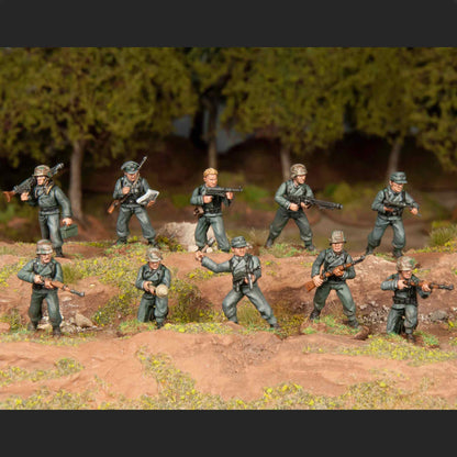 Panzer Lehr Division Bolt Action Wargames Atlantic – 9 figurek szarża przez okopy, plastik 28mm
