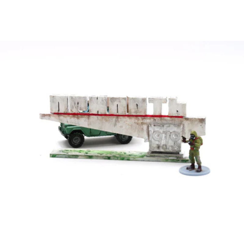 Pripyat Ghost Town Sign pomalowany z UAZ-em i figurką żołnierza, szyld ПРИПЯТЬ 1970, teren 28mm Patrick Miniatures
