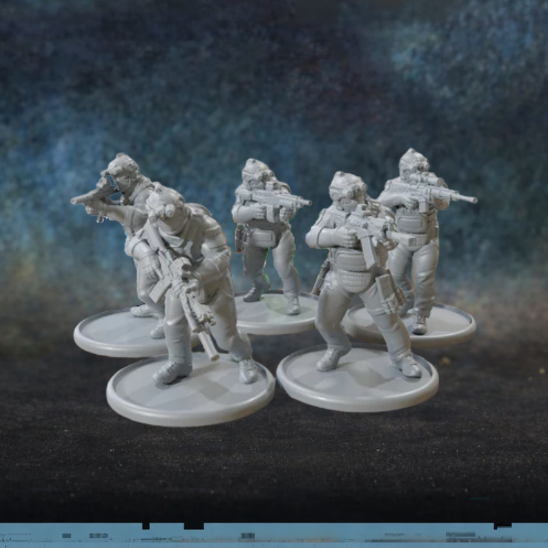 High Risk Operators Patrick Miniatures TurnBase Miniatures – 5 figurek operatorów w pełnym rynsztunku taktycznym z karabinkami i optyką, druk 3D żywica 28mm widok z przodu
