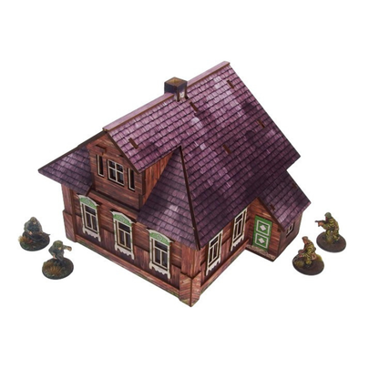 Ostfront Village Forester's Dacha – widok izometryczny na narożnik z pięcioma oknami z ozdobnymi framugami i kominem, żołnierze po bokach, 28mm Bolt Action
