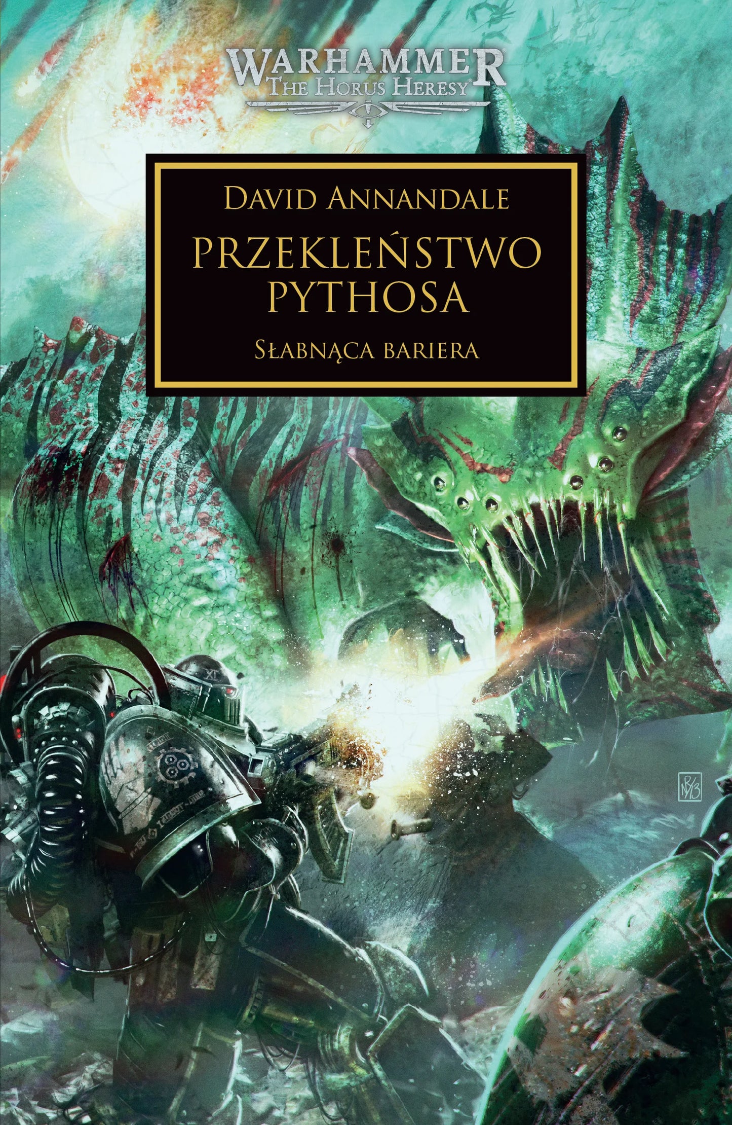 Warhammer The Horus Heresy Przekleństwo Pythosa Tom XXX Świat Śmierci – okładka powieści: zbliżenie na Kosmicznego Marine w zielonej zbroi Salamandrów z miotaczem ognia walczącego z gigantycznym potworem w dżungli, zielone opary i ruiny w tle, napis Przekleństwo Pythosa Świat Śmierci, autor David Annandale, logo Warhammer The Horus Heresy, wydawnictwo Copernicus Corporation
