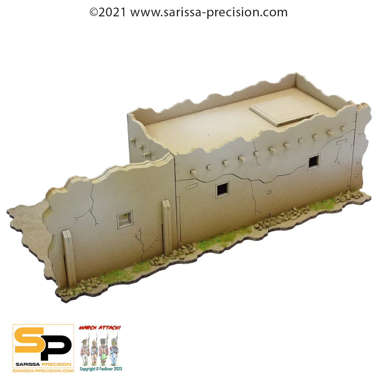 Skirmish Compound Bravo A040 – widok izometryczny z boku na posiadłość: mur z bramą i budynek ze zdejmowalnym dachem na Terrain Tile, surowe MDF pomalowane, 28mm Sarissa Precision
