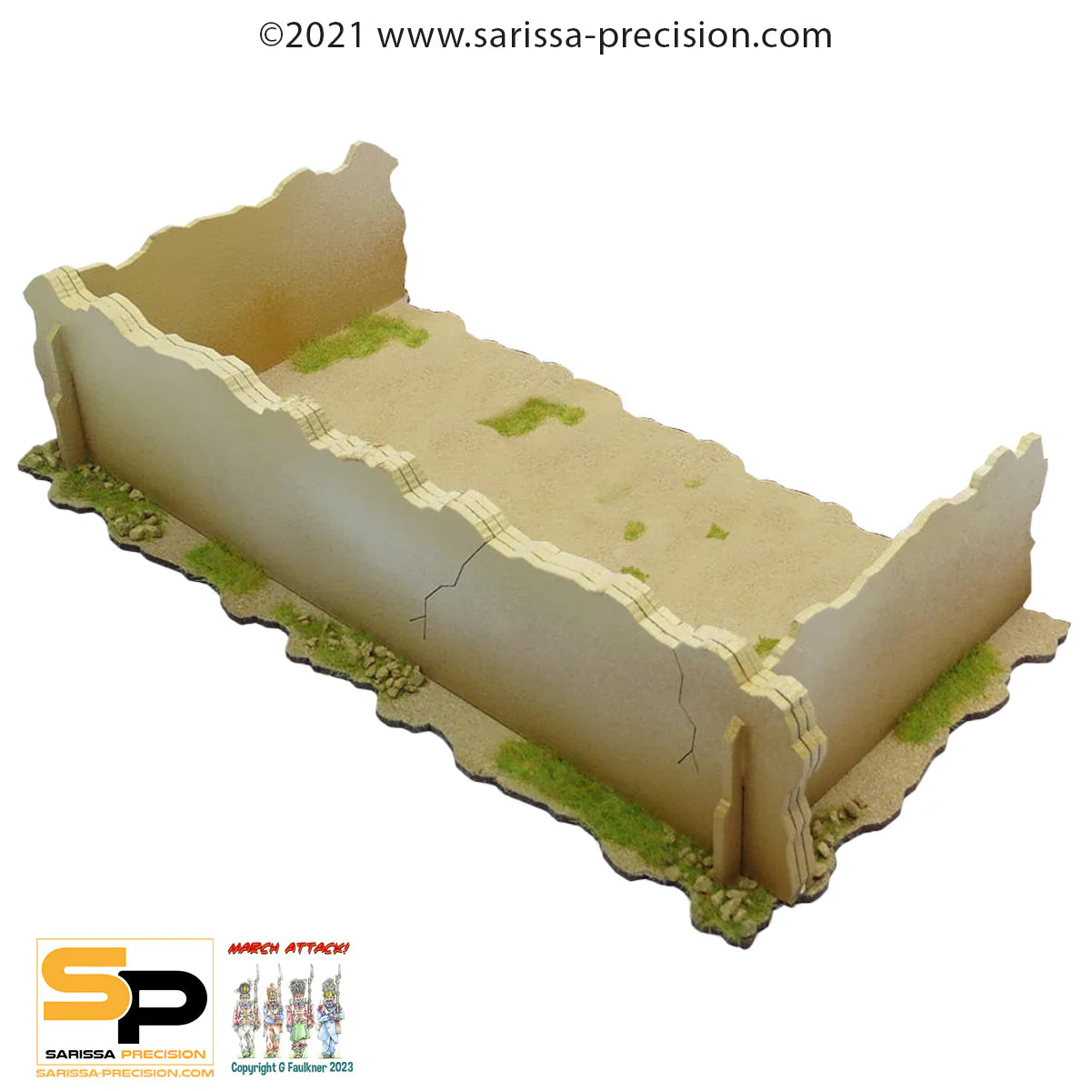 Skirmish Compound Bravo A040 – widok izometryczny na sam mur posiadłości bez budynków, piaskowy tynk z pęknięciami na Terrain Tile, surowe MDF pomalowane, 28mm Sarissa Precision
