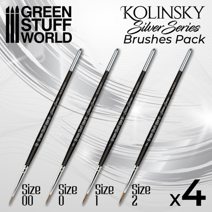 Green Stuff World Kolinsky Silver Series Brushes Pack – 4 pędzle obok opakowania: Size 00, 0, 1, 2 x4, czarne uchwyty z napisem Silver Series Kolinsky, srebrna ferrula, szare tło