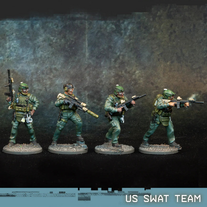 US SWAT Team Spectre Miniatures – 4 funkcjonariuszy SWAT w zielonych mundurach z M4, tarczą balistyczną i DMR G28, 28mm widok z przodu
