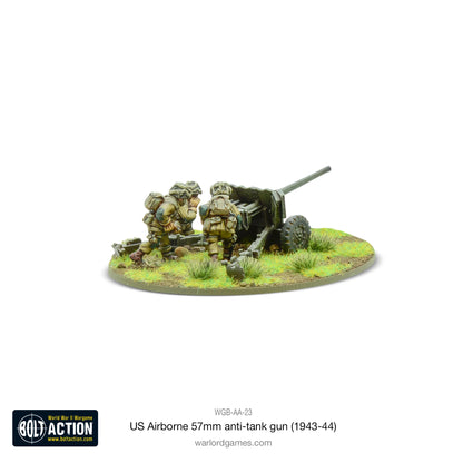 US Airborne 57mm Anti-Tank Gun Bolt Action 28mm - obsługa przy dziale widok z boku, WGB-AA-23