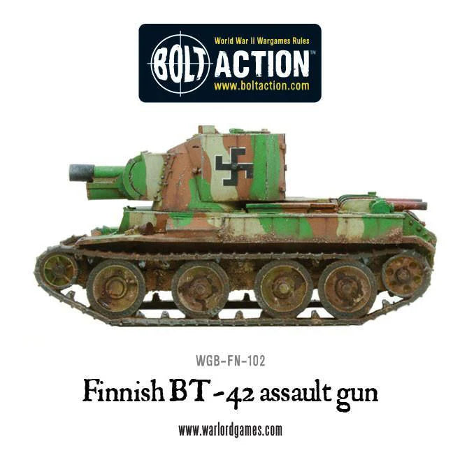Finnish BT-42 Assault Gun – pomalowany model, widok z boku lewego z armatą QF 4,5 cala, kamuflaż zielono-brązowy, WGB-FN-102, Warlord Games
