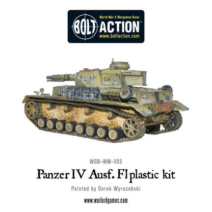 Panzer IV Ausf F1 - Bolt Action 1/56 28mm - czołg średni z krótkołufową armatą 75mm w kamuflażu pustynnym numer 411 - widok z tyłu z detalem silnika - Warlord Games