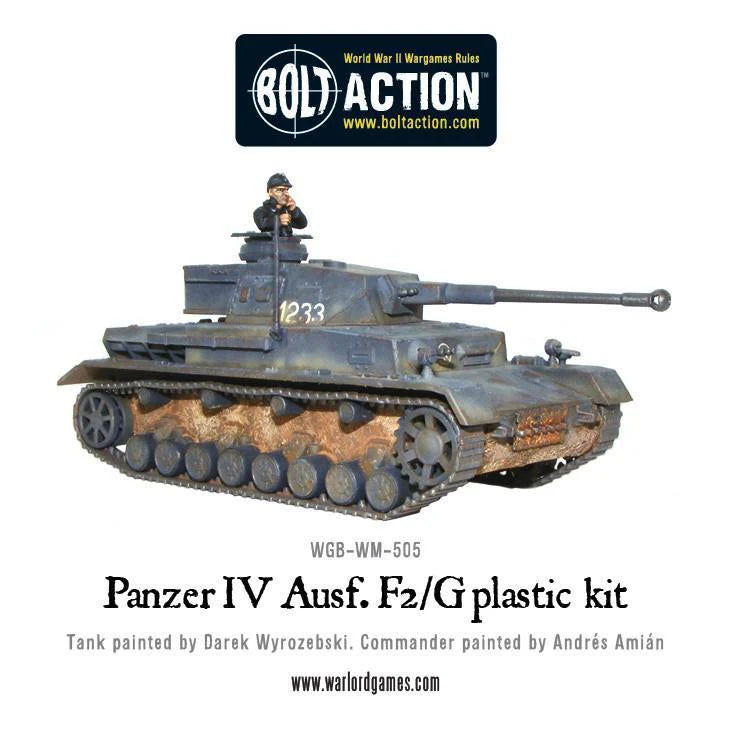 Panzer IV Ausf F2 G - Bolt Action 1/56 28mm - czołg z długołufową armatą 75mm KwK 40 w kamuflażu szarym numer 1233 z dowódcą - widok z boku - Warlord Games