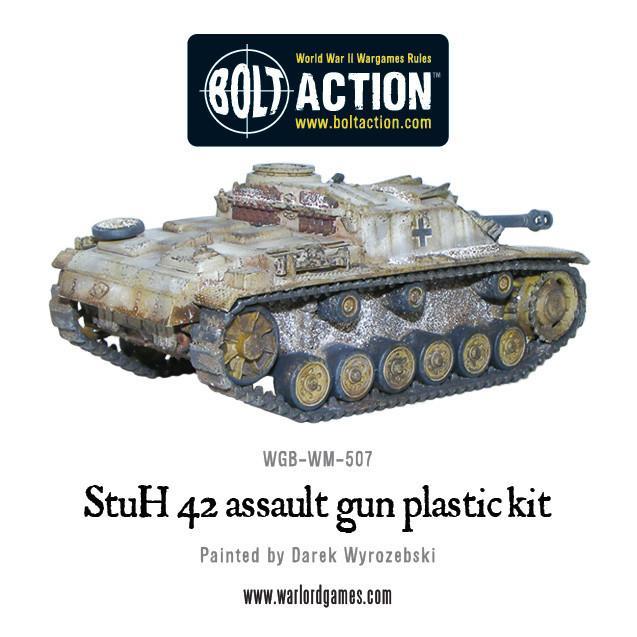 StuH-42 - Bolt Action 1/56 28mm - haubica szturmowa z krótkołufową armatą 10,5cm StuH 43 L/28 w zimowym kamuflażu białym - widok z boku z trzema czwartymi - Warlord Games