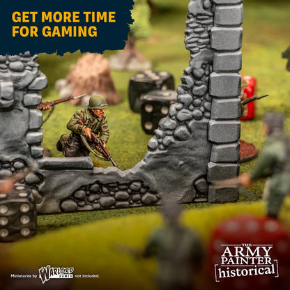 The Army Painter WWII British Paint Set - pomalowana figurka brytyjskiego żołnierza II WW na stole do gry Bolt Action Warlord Games - The Army Painter
